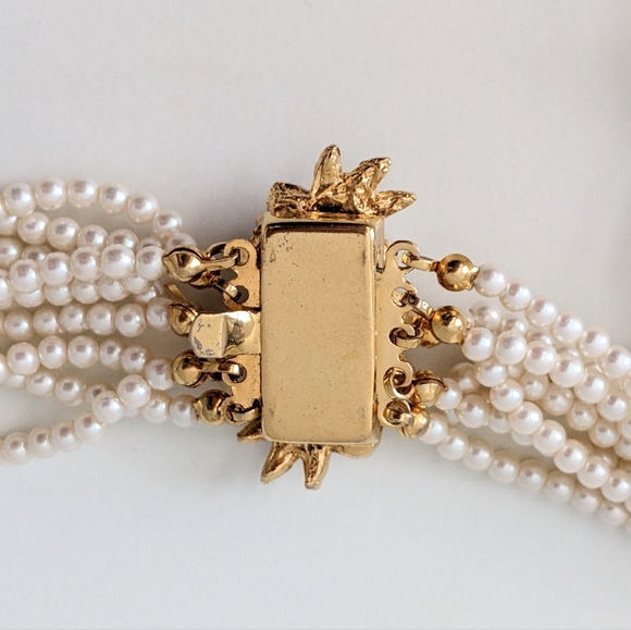 Chloe Pearl Necklace - Picture 5 of 5